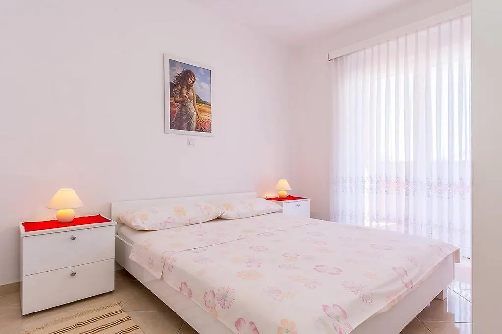 Apartments Marich Medolino 0*,
