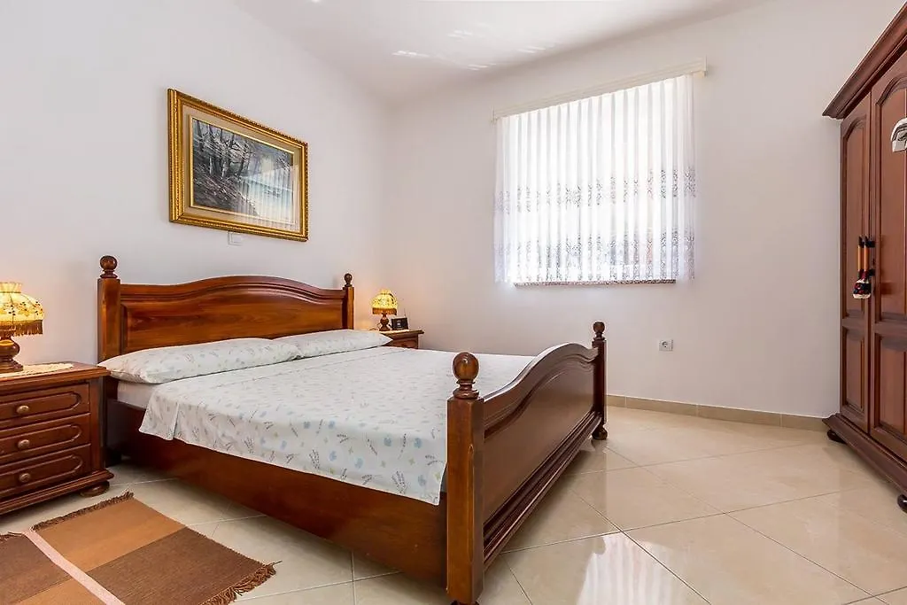 Apartments Marich Medolino
